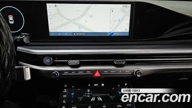 Hyundai Grandeur Hybrid 2023 — Photo 17/20
