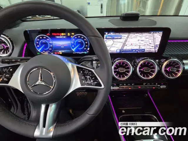 Mercedes-Benz EQB 2025 — Şəkil 16/20