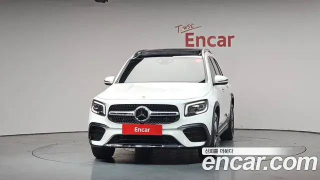 Mercedes-Benz GLB-Class 2023 — Фото 3/20