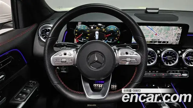 Mercedes-Benz GLB-Class 2023 — Фото 12/20