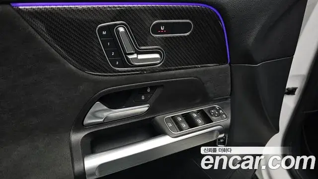 Mercedes-Benz GLB-Class 2023 — Фото 17/20