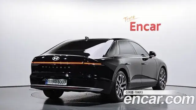 Hyundai Grandeur Hybrid 2024 — ფოტო 22/34