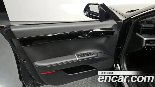 Hyundai Grandeur Hybrid 2024 — ფოტო 33/34