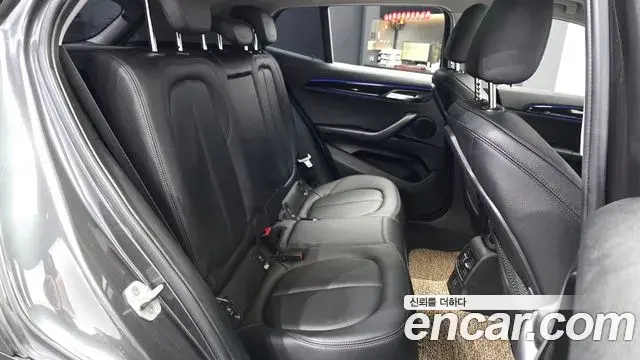 BMW X2 2021 — Фото 12/20