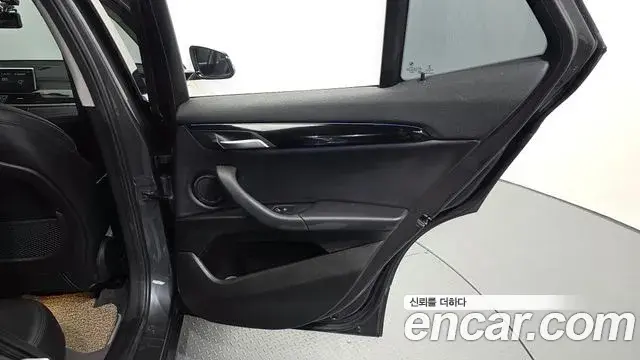 BMW X2 2021 — Şəkil 21/30