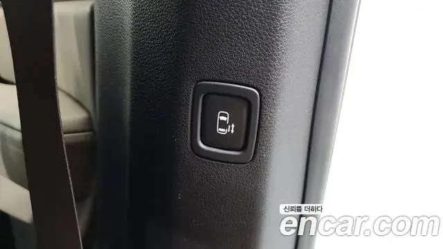 Kia Carnival 2024 — Фото 18/20