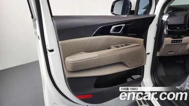 Kia Carnival 2024 — Photo 10/36