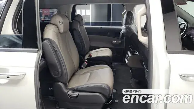 Kia Carnival 2024 — Photo 11/36