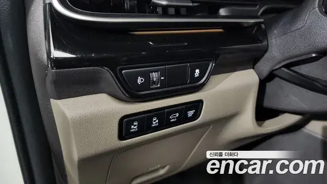Kia Carnival 2024 — Photo 27/36