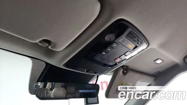 Kia Carnival 2024 — Photo 34/36