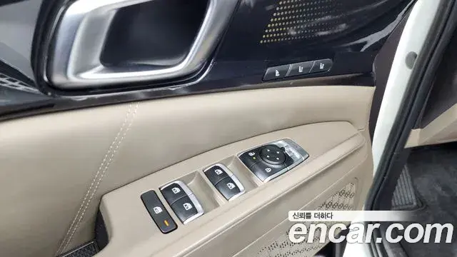 Kia Carnival 2024 — Photo 8/36