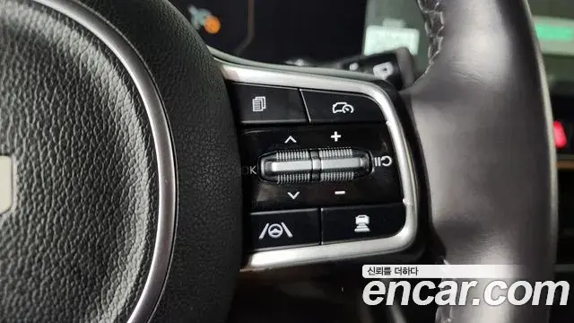 Kia Carnival 2024 — Photo 14/36