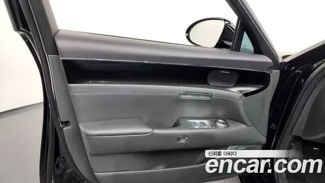 Genesis G90 2022 — Şəkil 26/33