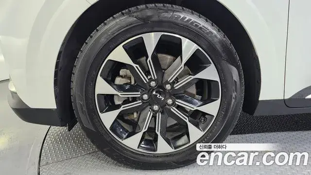 Kia Carnival 2022 — Фото 4/20