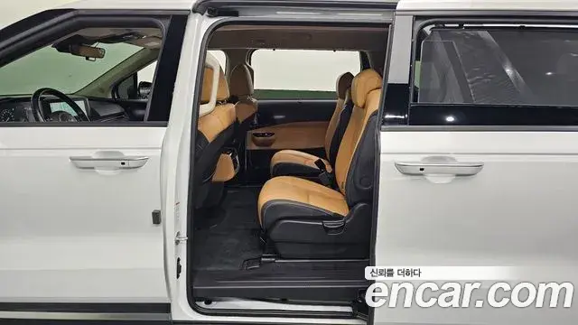Kia Carnival 2022 — Фото 10/20
