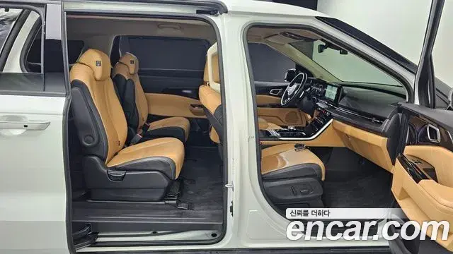 Kia Carnival 2022 — Фото 11/20