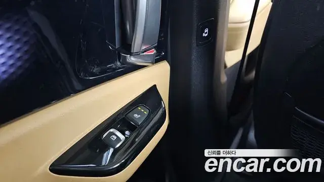 Kia Carnival 2022 — Фото 17/20