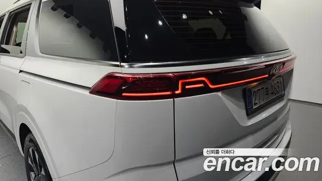 Kia Carnival 2022 — Photo 11/31
