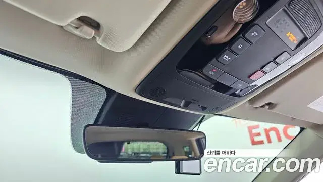 Kia Carnival 2022 — Photo 15/31