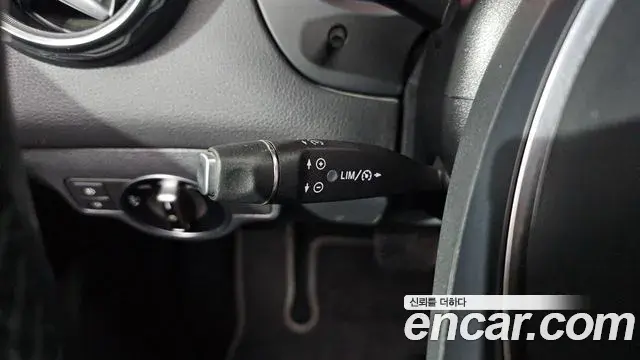 Mercedes-Benz GLA-Class 2019 — Photo 26/32