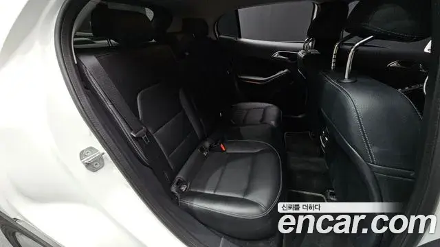 Mercedes-Benz GLA-Class 2019 — Photo 30/32