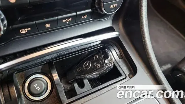 Mercedes-Benz GLA-Class 2019 — Photo 29/32