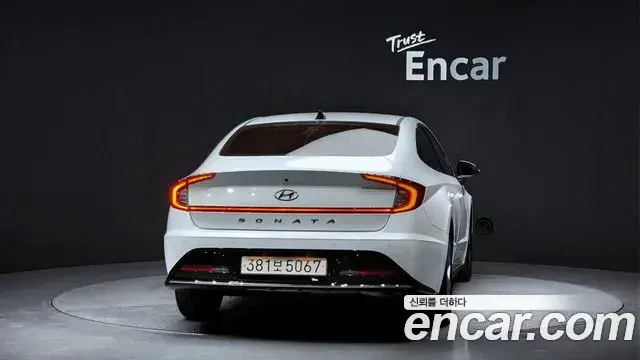 Hyundai Sonata 2022 — Фото 4/20