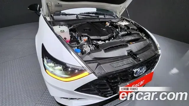 Hyundai Sonata 2022 — Фото 6/20