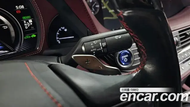 Lexus LS500h 2019 — ფოტო 20/35