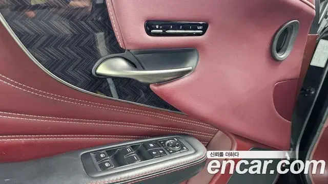 Lexus LS500h 2019 — ფოტო 24/35