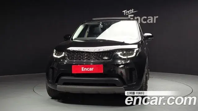Land Rover Discovery 5 2018 — Photo 11/20