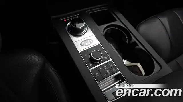 Land Rover Discovery 5 2018 — Photo 7/20