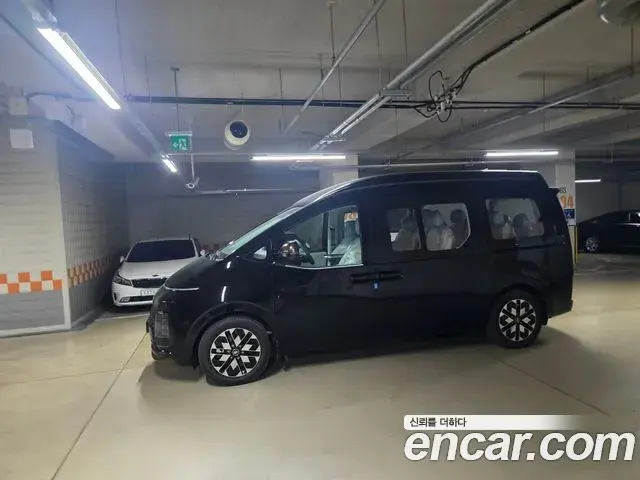 Hyundai Staria 2025 — Şəkil 10/14