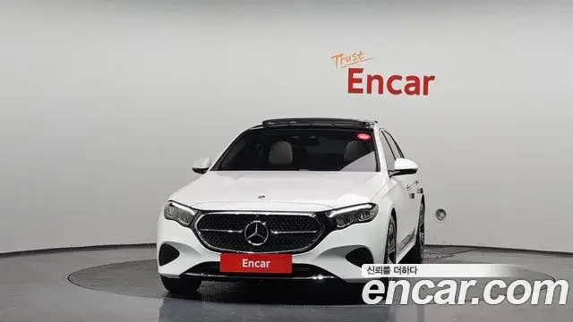 Mercedes-Benz E-Class 2025 — ფოტო 10/20