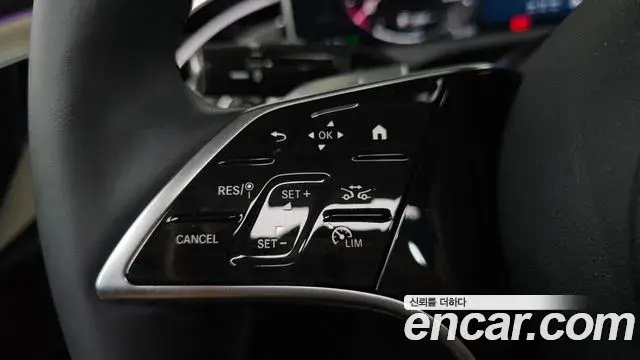 Mercedes-Benz E-Class 2025 — ფოტო 17/20