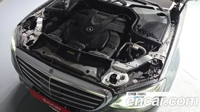 Mercedes-Benz E-Class 2019 — Şəkil 9/20