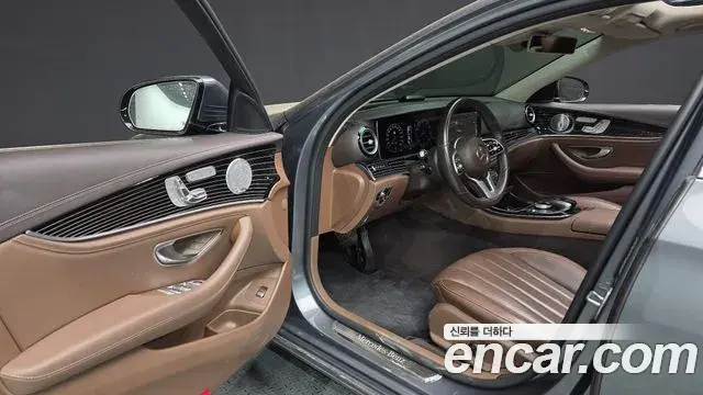 Mercedes-Benz E-Class 2019 — Şəkil 16/20