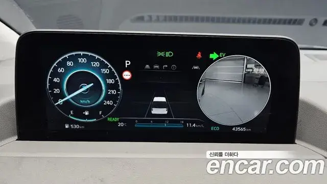 Hyundai Staria 2025 — Şəkil 32/34