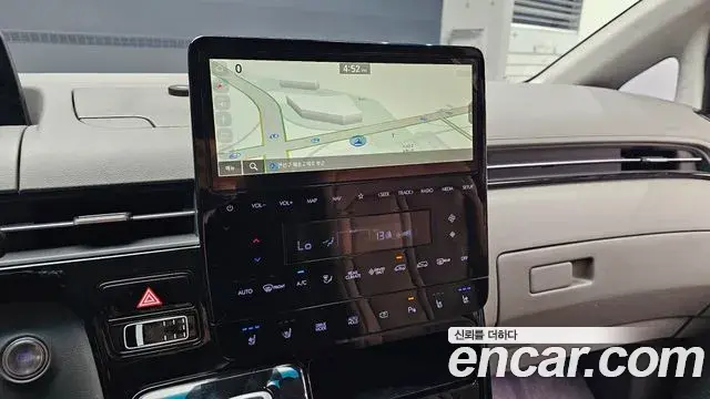 Hyundai Staria 2025 — Şəkil 17/34