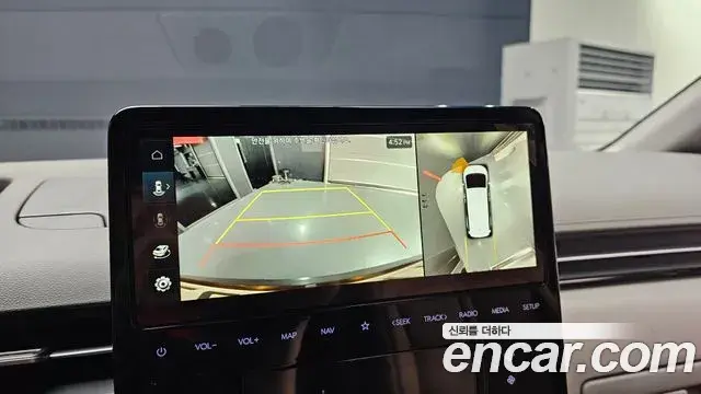 Hyundai Staria 2025 — Şəkil 33/34
