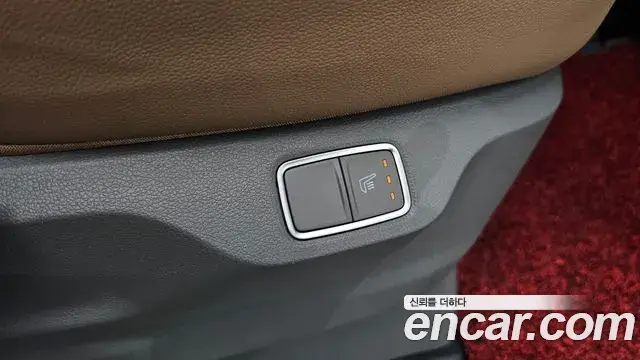 Hyundai Staria 2025 — Şəkil 16/34
