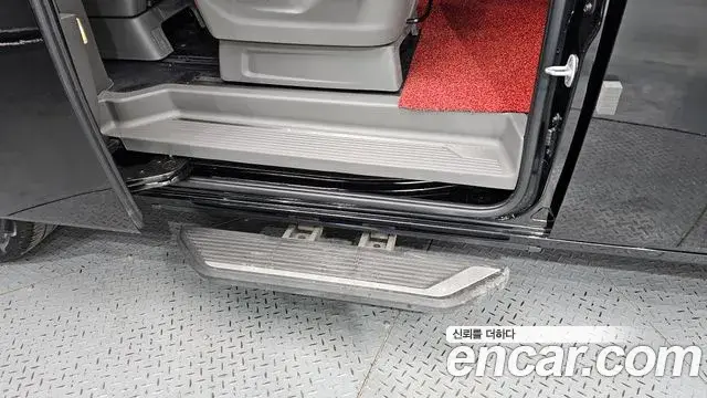 Hyundai Staria 2025 — Şəkil 21/34