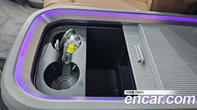Hyundai Staria 2025 — Şəkil 10/34