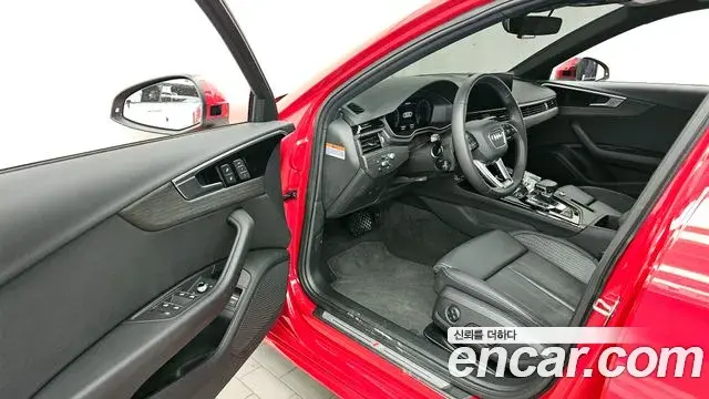 Audi A4 2023 — ფოტო 7/35