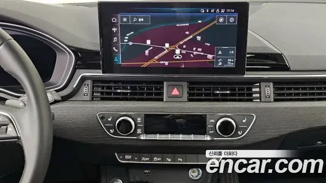 Audi A4 2023 — ფოტო 18/35