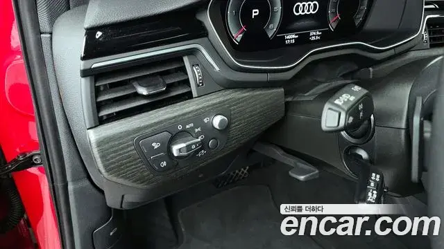 Audi A4 2023 — ფოტო 10/35