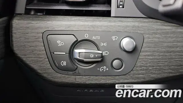 Audi A4 2023 — ფოტო 33/35