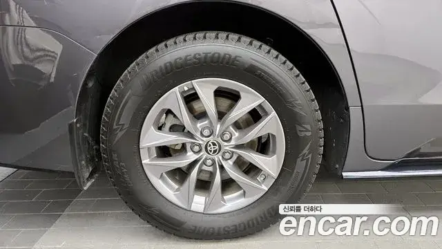 Toyota Sienna 2021 — Photo 25/30