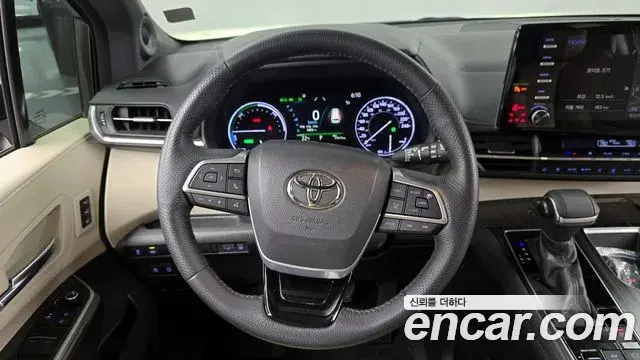 Toyota Sienna 2021 — Photo 3/30