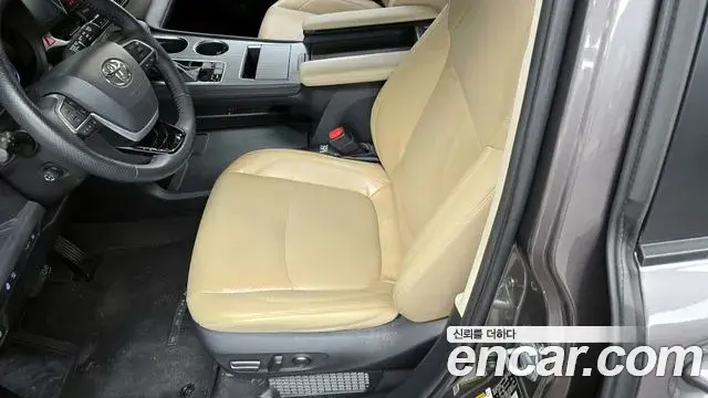 Toyota Sienna 2021 — Photo 5/30